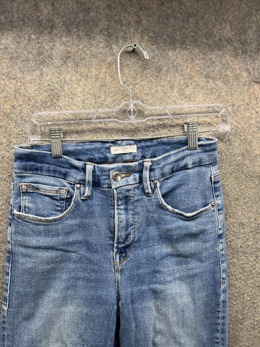 Good American Cropped Slim Jeans Womens 8/29 Blue Medium Wash 30x26 Raw Hem - Picture 7 of 11